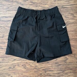 Nike‎ Sportswear Essential High Rise Woven Shorts